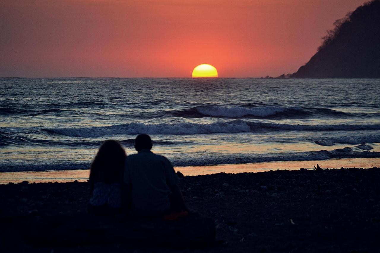 Sunset Chill Out Bed & Breakfast Sámara Dış mekan fotoğraf